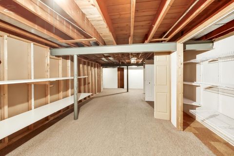 Tiny photo for 915 S Na Wa Ta Avenue, Mount Prospect, IL 60056 (MLS # 12615715)