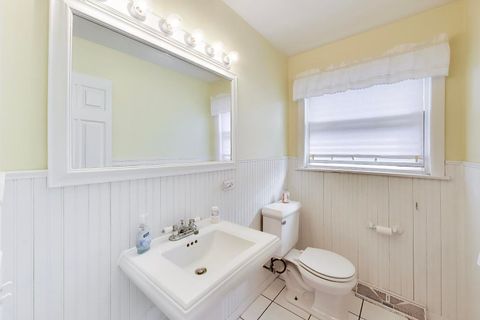 Tiny photo for 915 S Na Wa Ta Avenue, Mount Prospect, IL 60056 (MLS # 12615715)