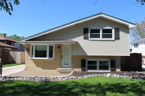 Tiny photo for Crestwood, IL 60418 (MLS # 12598587)