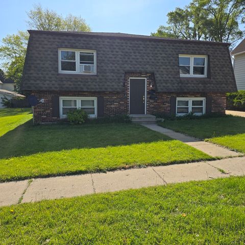 126 Sabin Street Sycamore IL 60178