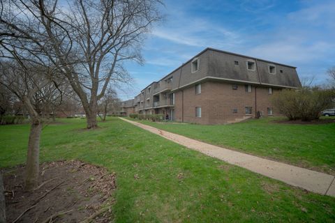 Tiny photo for 144 E Bailey Road #G, Naperville, IL 60565 (MLS # 12600323)