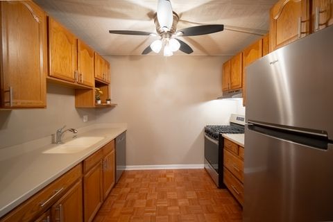 Tiny photo for 144 E Bailey Road #G, Naperville, IL 60565 (MLS # 12600323)