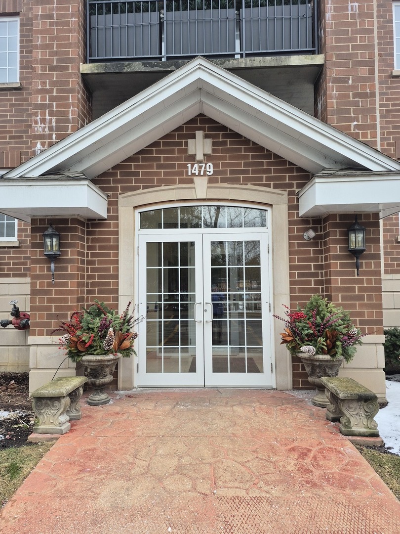 1479 N MILWAUKEE Avenue 309