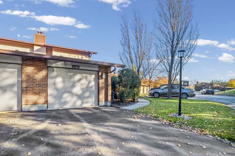 Tiny photo for 1131 Deerfield Place, Highland Park, IL 60035 (MLS # 12512462)