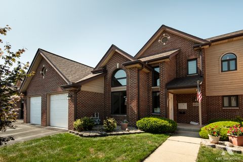 Photo of 10820 Kathleen Court #D, Palos Hills, IL 60465 (MLS # 12565890)