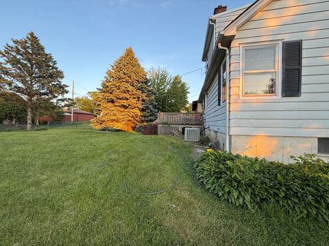 Tiny photo for 106 Kazwell Street, Willow Springs, IL 60480 (MLS # 12466841)