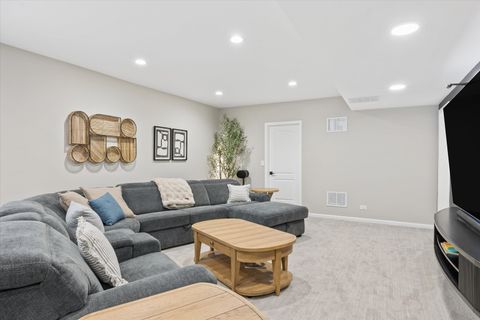 Tiny photo for 427 Newcastle Drive, Cary, IL 60013 (MLS # 12602531)