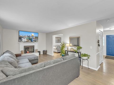 Tiny photo for 6930 Bennington Drive, Gurnee, IL 60031 (MLS # 12546536)