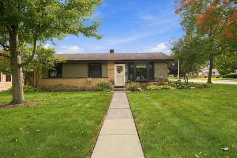 Tiny photo for 5447 131st Street, Crestwood, IL 60418 (MLS # 12779045)