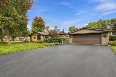 Tiny photo for 5447 131st Street, Crestwood, IL 60418 (MLS # 12779045)