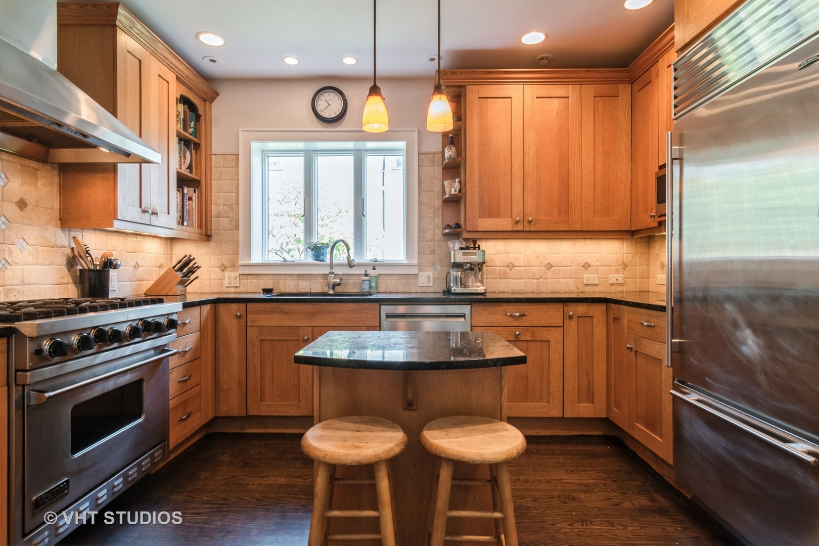 807 Fair Oaks Avenue
