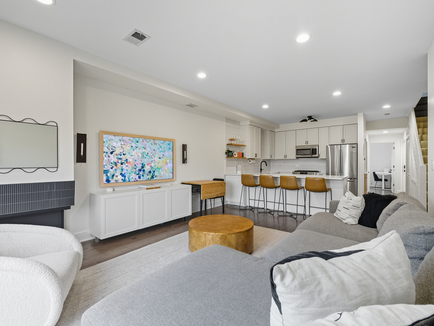 2516 W Bloomingdale Avenue C