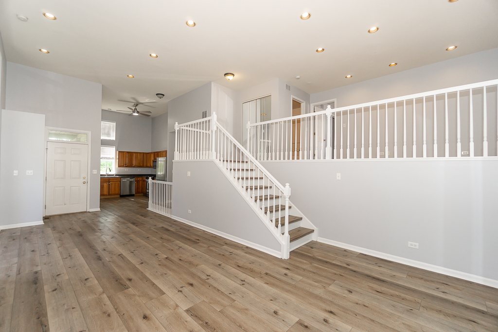 739 W Georgian Court