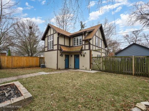Tiny photo for 802 Clinton Place, Evanston, IL 60201 (MLS # 12583376)
