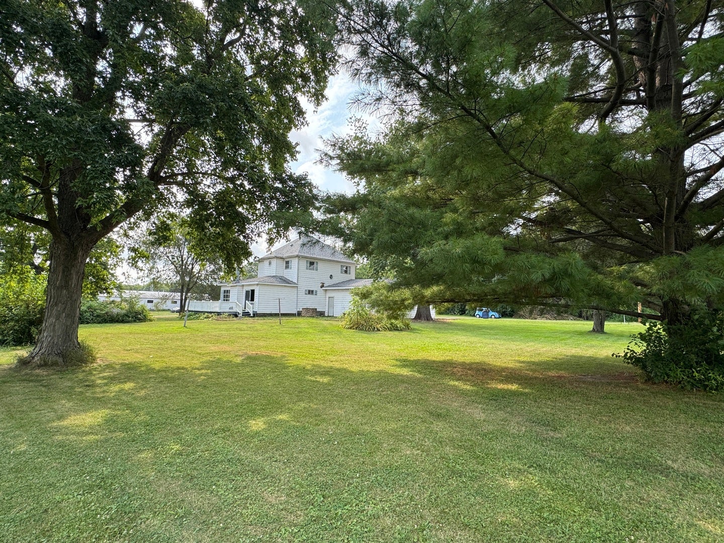 128 East North Railroad Street