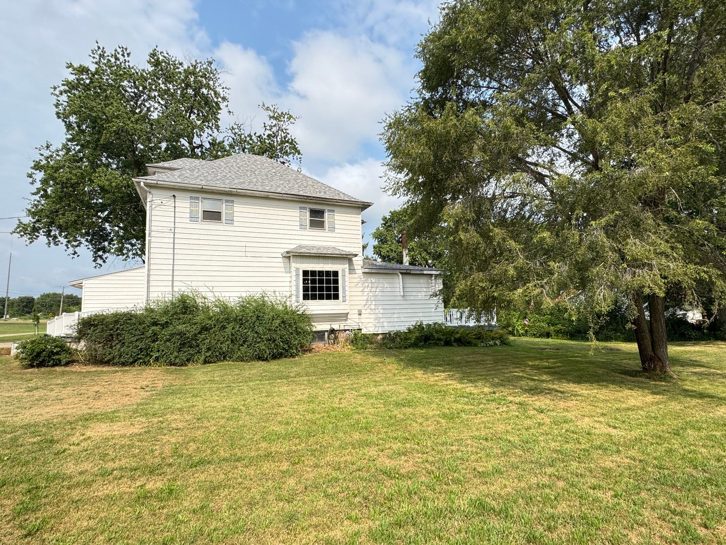 128 East North Railroad Street