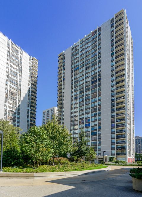 Tiny photo for 1455 N Sandburg Terrace #1105, Chicago, IL 60610 (MLS # 12611430)