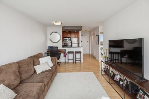 Tiny photo for 1455 N Sandburg Terrace #1105, Chicago, IL 60610 (MLS # 12611430)