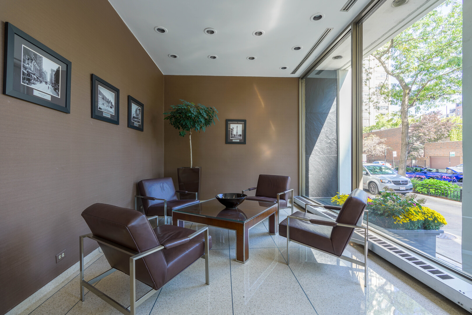 1455 N Sandburg Terrace 1105