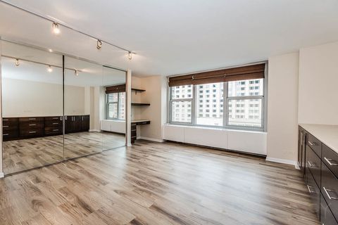 Tiny photo for 777 N MICHIGAN Avenue #1307, Chicago, IL 60611 (MLS # 12512130)