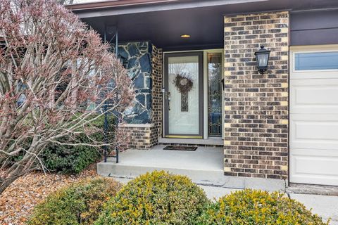 Tiny photo for 1204 Sleepy Hollow Lane, Darien, IL 60561 (MLS # 12548192)