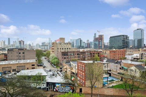 Tiny photo for 550 N Ogden Avenue #4N, Chicago, IL 60642 (MLS # 12620752)