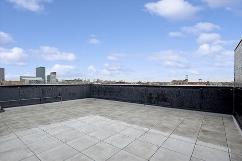 Tiny photo for 550 N Ogden Avenue #4N, Chicago, IL 60642 (MLS # 12620752)