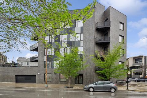 Photo of 550 N Ogden Avenue #4N, Chicago, IL 60642 (MLS # 12620752)