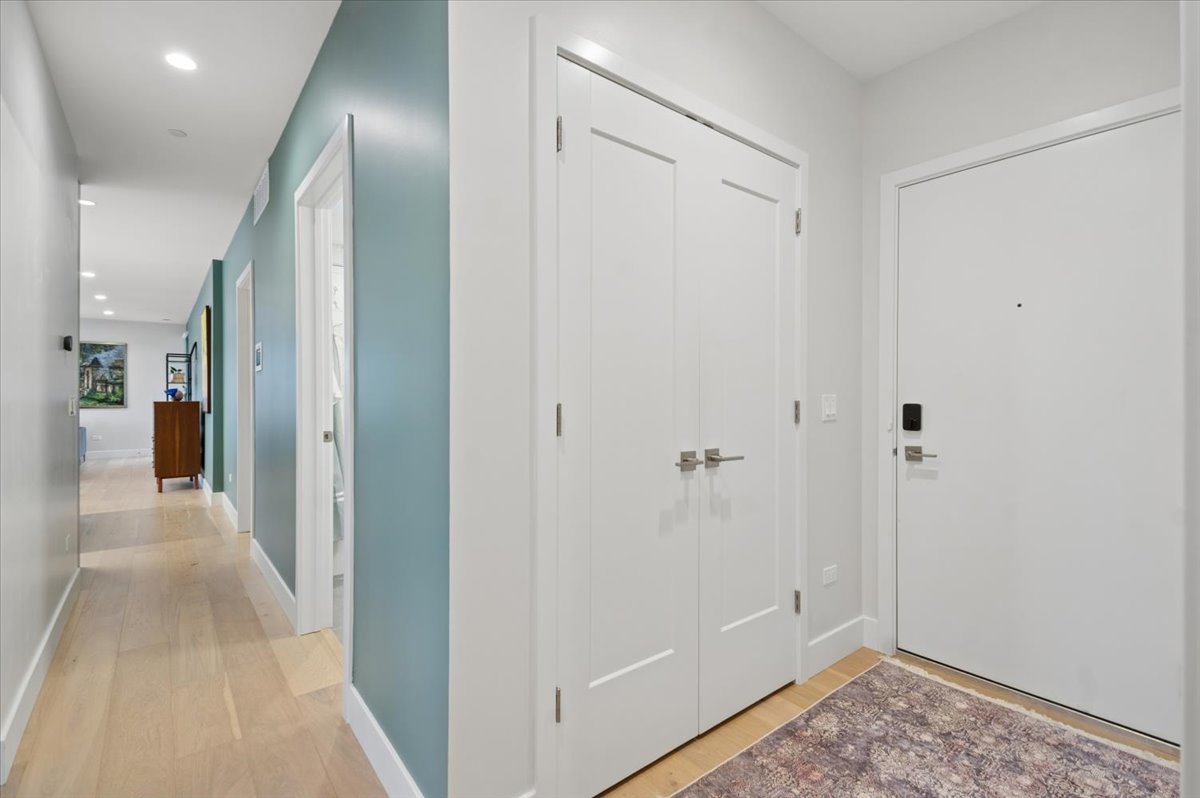 550 N Ogden Avenue 4N