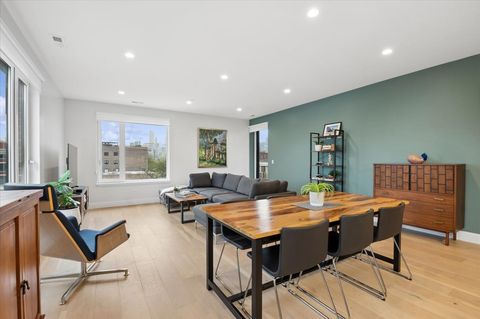 Tiny photo for 550 N Ogden Avenue #4N, Chicago, IL 60642 (MLS # 12620752)