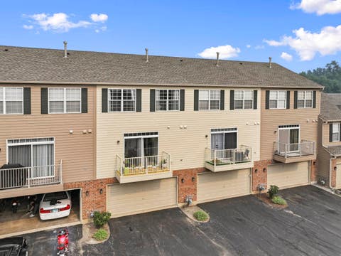 Tiny photo for 5222 Cobblers Crossing, McHenry, IL 60050 (MLS # 12710446)