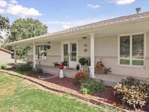 Tiny photo for 1101 Stockholm Road, Paxton, IL 60957 (MLS # 12730658)