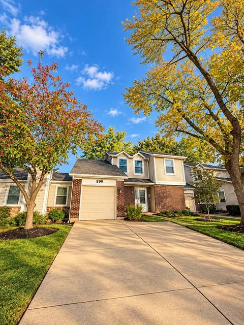 Photo of 899 Colony Lake Drive, Schaumburg, IL 60194 (MLS # 12797804)