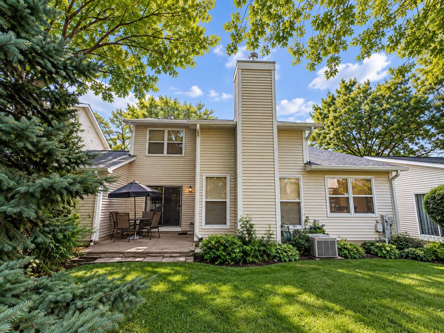 899 Colony Lake Drive