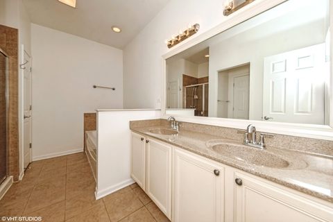 Tiny photo for 2517 S Calumet Avenue #31A, Chicago, IL 60616 (MLS # 12501535)