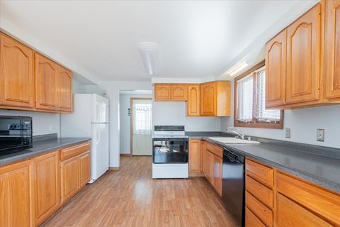 Tiny photo for 507 E Cemetery Street, Chenoa, IL 61726 (MLS # 12574350)