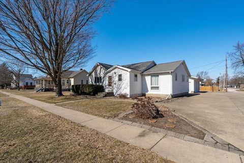 Tiny photo for 507 E Cemetery Street, Chenoa, IL 61726 (MLS # 12574350)