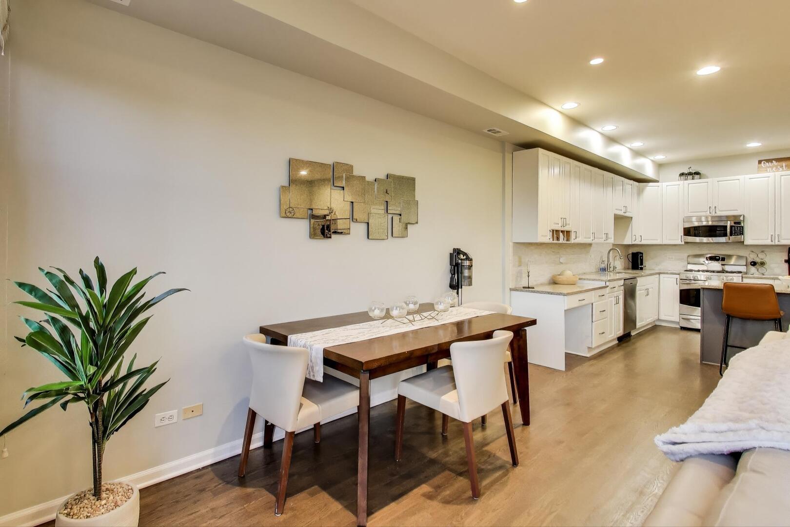 2919 N SOUTHPORT Avenue 3