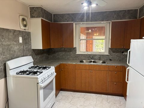 Tiny photo for 9 S Midland Avenue S, Mundelein, IL 60060 (MLS # 12467727)