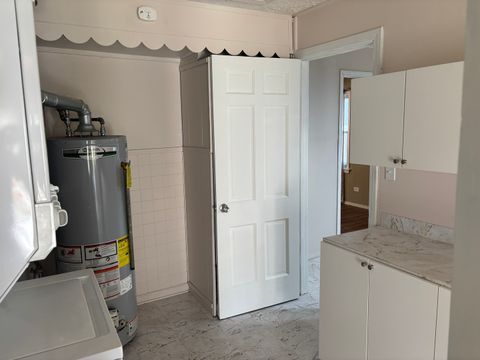 Tiny photo for 9 S Midland Avenue S, Mundelein, IL 60060 (MLS # 12467727)