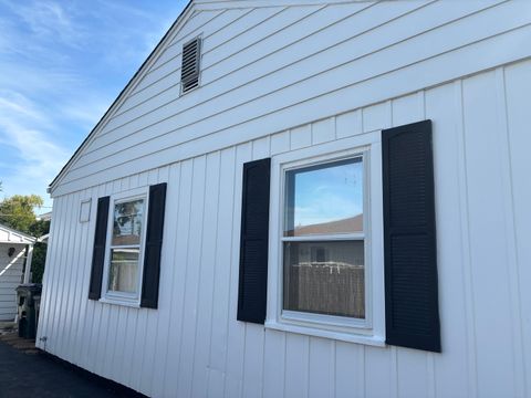 Tiny photo for 9 S Midland Avenue S, Mundelein, IL 60060 (MLS # 12467727)