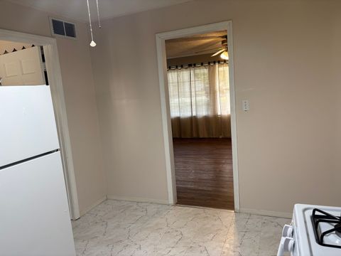 Tiny photo for 9 S Midland Avenue S, Mundelein, IL 60060 (MLS # 12467727)
