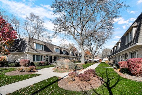 Tiny photo for 2150 W 111th Street #B, Chicago, IL 60643 (MLS # 12518961)