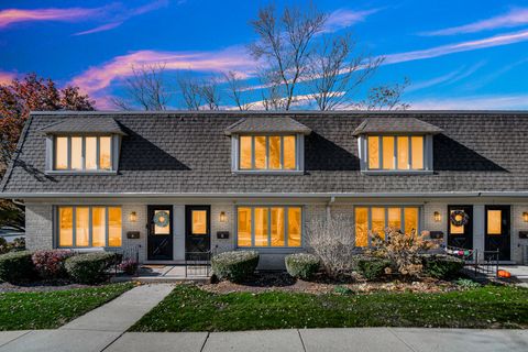 Tiny photo for 2150 W 111th Street #B, Chicago, IL 60643 (MLS # 12518961)