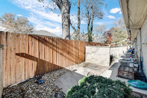 Tiny photo for 2150 W 111th Street #B, Chicago, IL 60643 (MLS # 12518961)