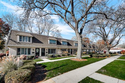 Tiny photo for 2150 W 111th Street #B, Chicago, IL 60643 (MLS # 12518961)