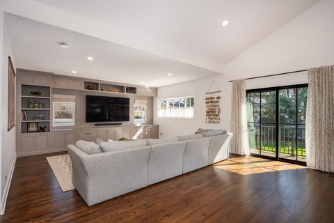 Tiny photo for 6529 N Ponchartrain Boulevard, Chicago, IL 60646 (MLS # 12572212)