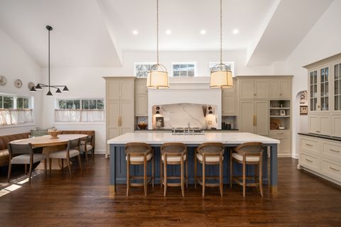 Tiny photo for 6529 N Ponchartrain Boulevard, Chicago, IL 60646 (MLS # 12572212)