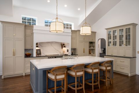 Tiny photo for 6529 N Ponchartrain Boulevard, Chicago, IL 60646 (MLS # 12572212)