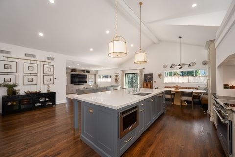 Tiny photo for 6529 N Ponchartrain Boulevard, Chicago, IL 60646 (MLS # 12572212)